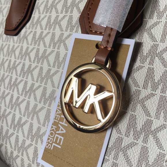💎 Michael Kors Metal Logo Totes Silver tone hardware 💎 - Picture 4 of 9